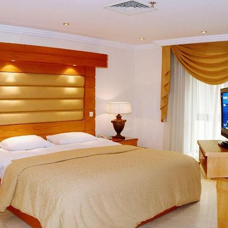 Mirage Suites Kuwait City Room photo