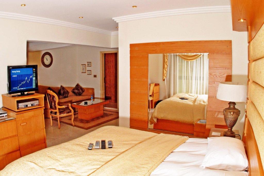 Mirage Suites Kuwait City Room photo