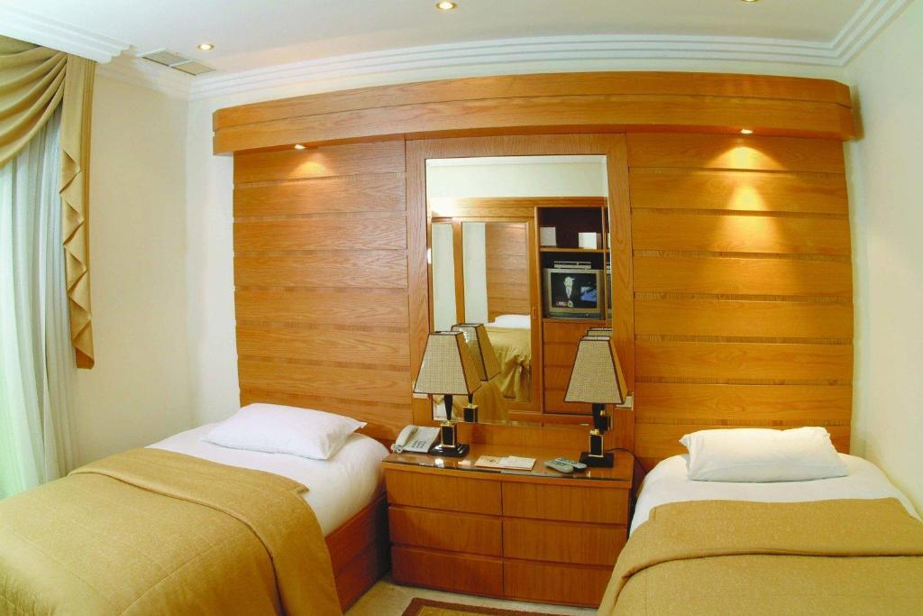 Mirage Suites Kuwait City Room photo